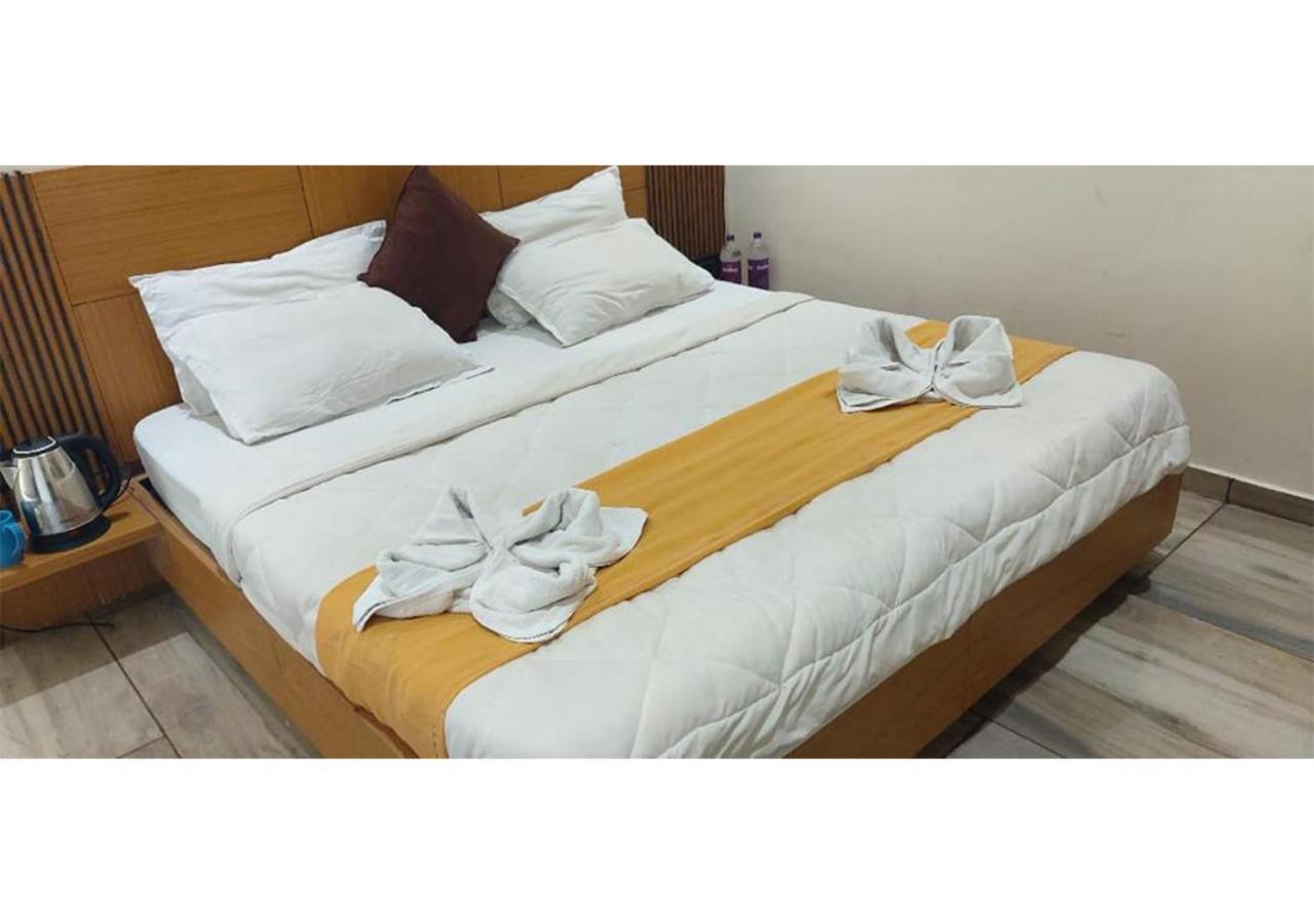 Shree Murlidhar Guest House Surat Eksteriør bilde